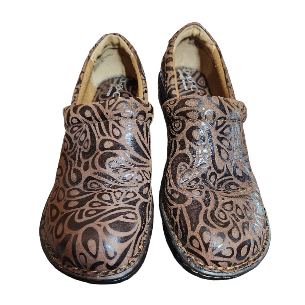 BOC Born Concept Women's Brown Peggy BC6630 Tumbled Tooled Leather Size 7M Clog